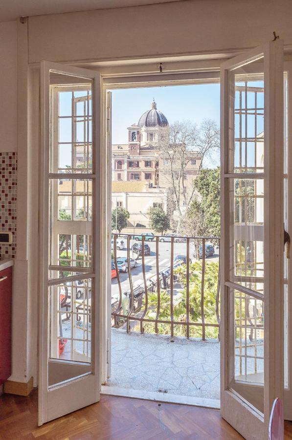 Appartamento Gaudi リド・ディ・オスティア エクステリア 写真